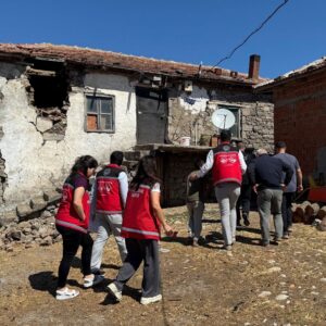 deprem manisada da hissedildi hasar tespit calismalari basladi ieQPSzxb