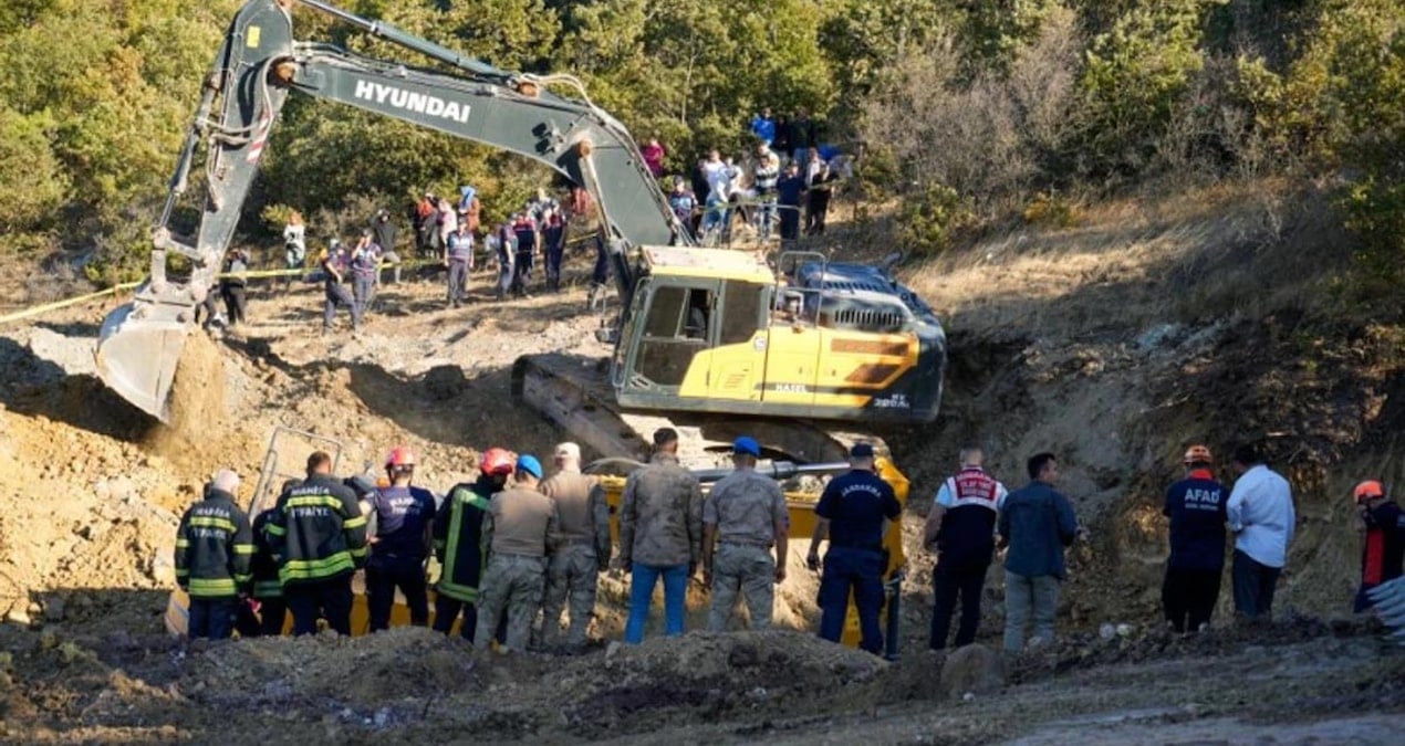 manisada kuyu kazarken gocuk altinda kalan iki kisi hayatini kaybetti acNd2Gfy