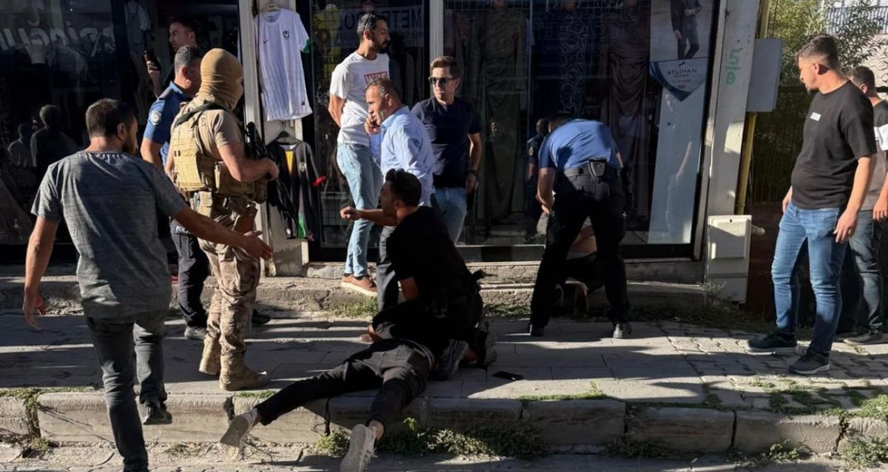 musta 3 kisinin oldugu silahli kavgayla ilgili 6 kisi tutuklandi WWTFXL8s