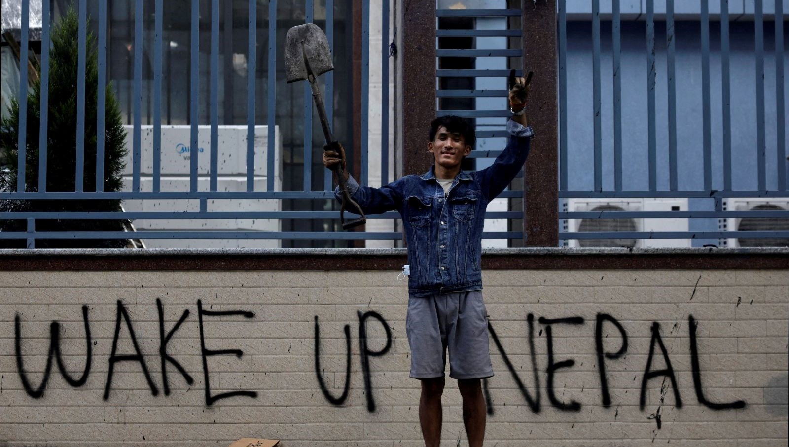 nepalde soz z kusaginda ilk kadin basbakan geliyor BjRTldQa