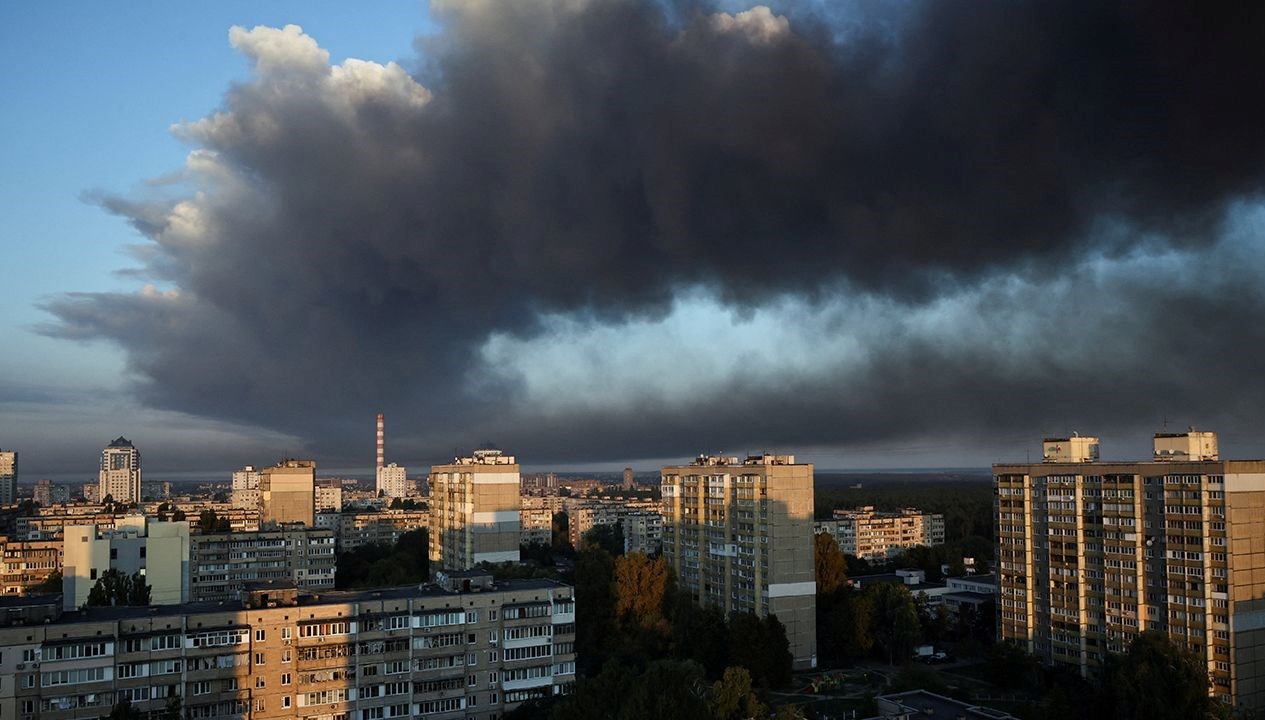 rusya kievi vurdu hukumet binasinda yangin cikti qqCJjCDL