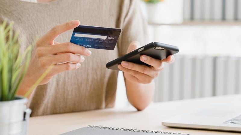 duzenli odemeler kart limitini dikkatli kullanmak kredi notu nasil artirilir ChlnmiZq.jpg