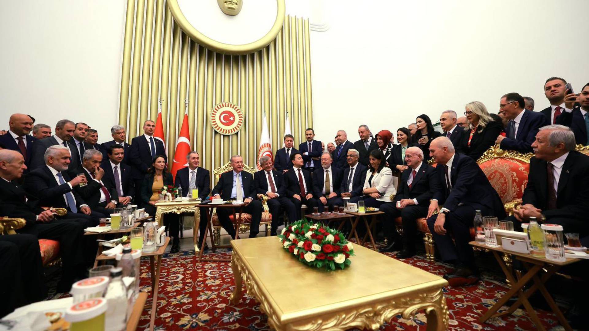 erdogan chpyi meclis acilisindaki liderler bulusmasi uzerinden hedef aldi eski ittifak ortaklarini linc ettirenler millete neler yapmaz Qrt6Z3fD