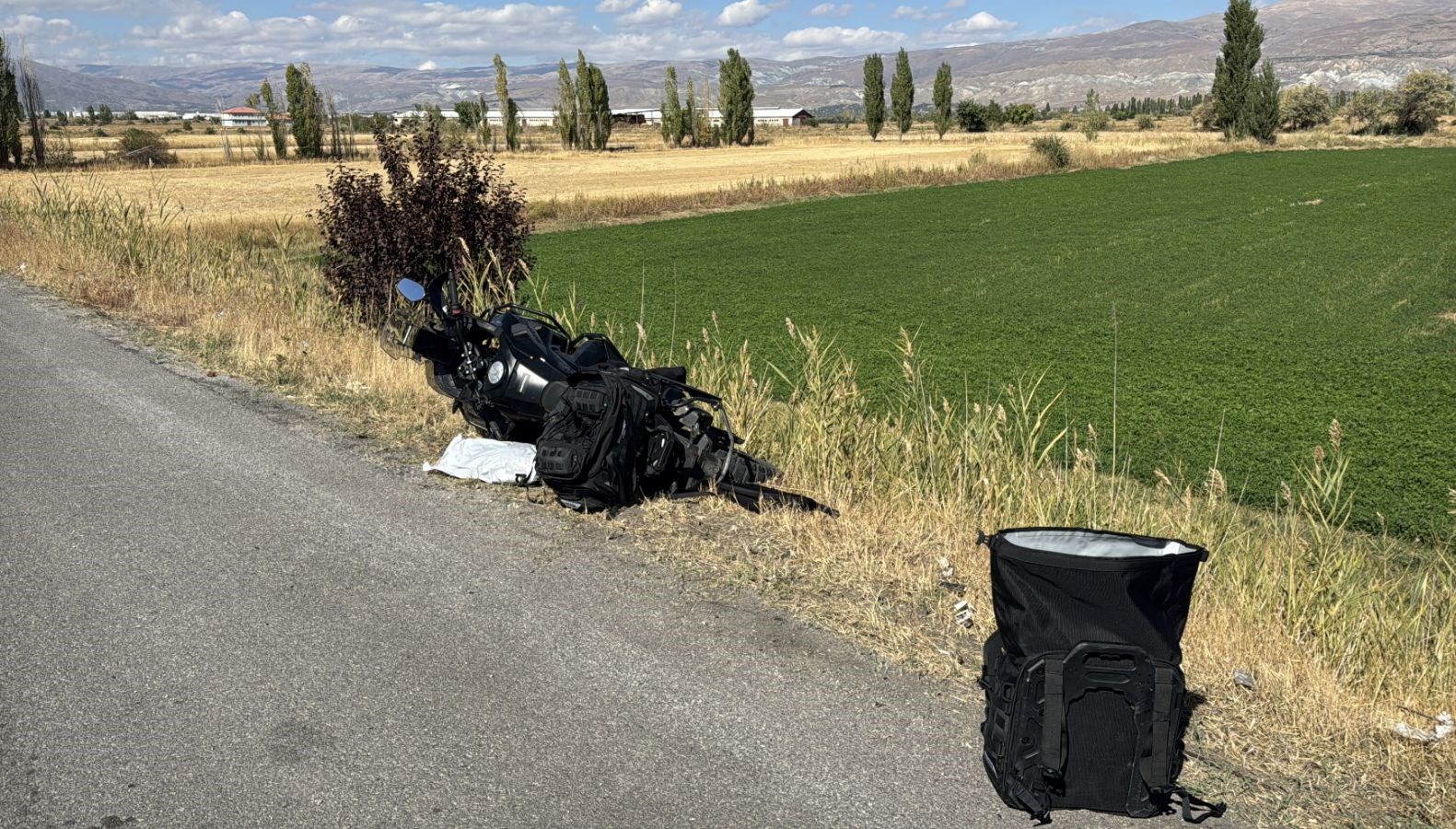 erzincanda bariyere carpan motosikletteki surucu oldu su4RxiTk