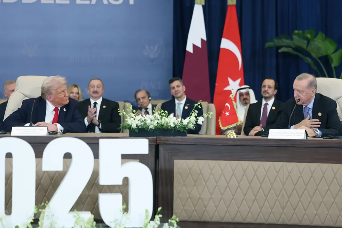 trumpin erdogan ovgusunu iki lider alkislamadi o anlar kamerada CJ5C1J52.jpg