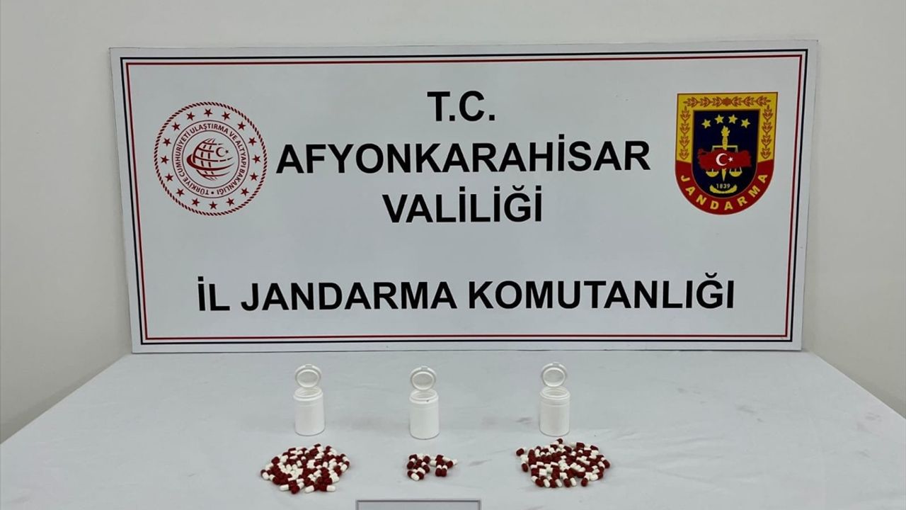 Afyonkarahisar’da uyuşturucu operasyonu: 4 zanlı tutuklandı