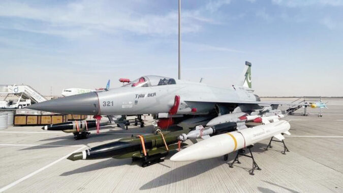 Pakistan, Suudi Arabistan’a Binlerce Asker ve Savaş Uçağı Gönderdi