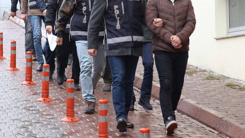 Fetoye 81 ilde dev operasyon 170i aktif kamu personeli olmak uzere 704 gozalti 269 dSx2lnGR