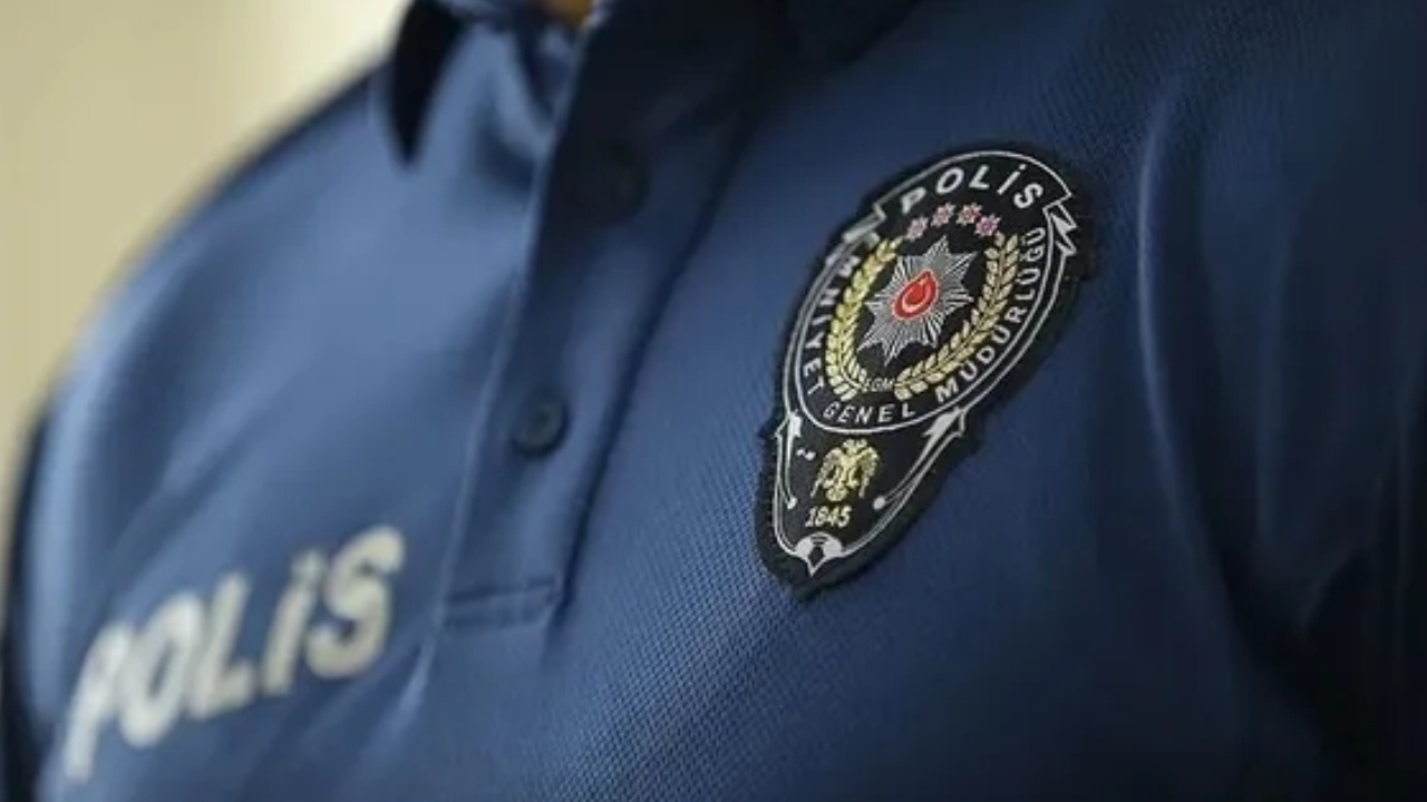 Son dakika halen gorevde 80 polise feto gozaltisi CYtMa8uQ